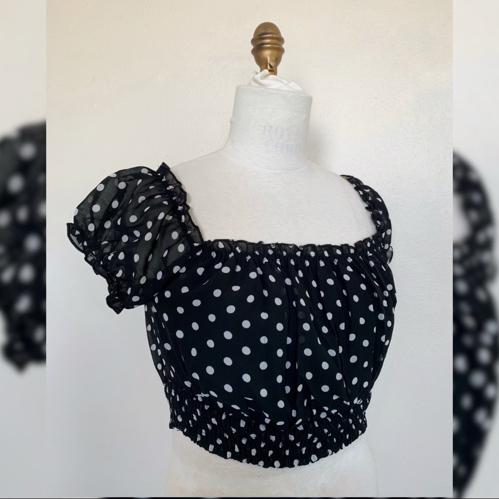 SOLD 🛑 Polka Dot Puffy Ruffle Sleeve Crop Top NEW